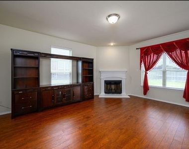 800 Cormorant Drive - Photo Thumbnail 12