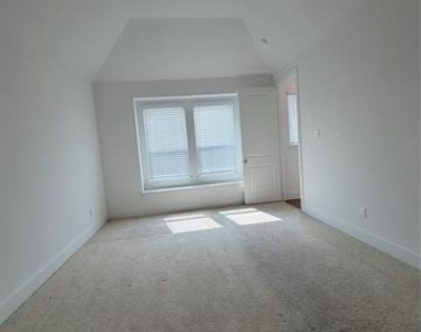 1404 Pintail Place - Photo Thumbnail 19