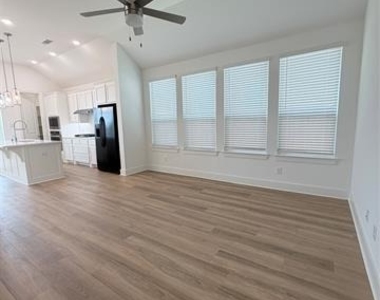 1404 Pintail Place - Photo Thumbnail 6
