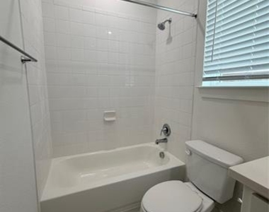 1404 Pintail Place - Photo Thumbnail 13
