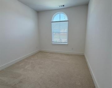 1404 Pintail Place - Photo Thumbnail 10