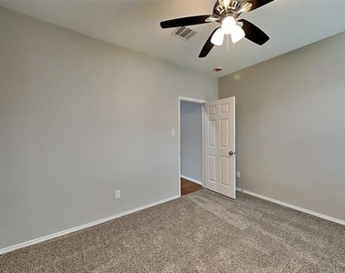 7908 Swan Park Drive - Photo Thumbnail 11