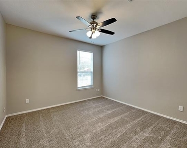 7908 Swan Park Drive - Photo Thumbnail 13