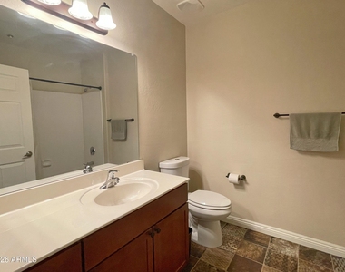 14575 W Mountain View Boulevard - Photo Thumbnail 13