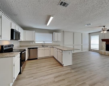 7224 Indiana Avenue - Photo Thumbnail 4