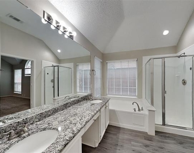 7411 Sonoma Valley Drive - Photo Thumbnail 12