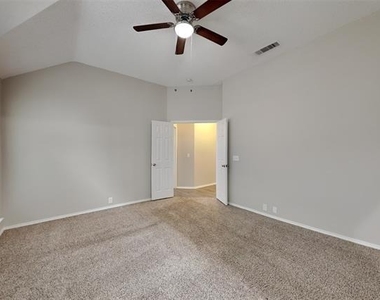 7411 Sonoma Valley Drive - Photo Thumbnail 9