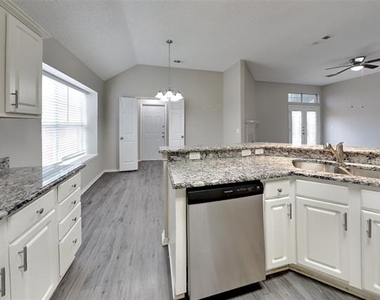 7411 Sonoma Valley Drive - Photo Thumbnail 5