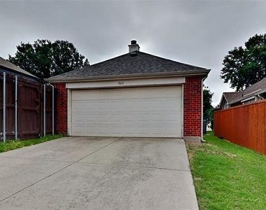 7411 Sonoma Valley Drive - Photo Thumbnail 18
