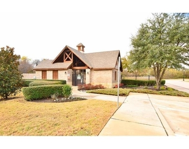 1708 Estacado Drive - Photo Thumbnail 17