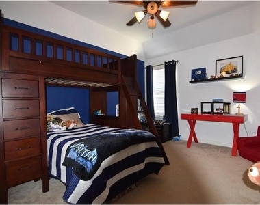 1708 Estacado Drive - Photo Thumbnail 6