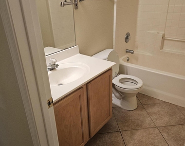 13217 W Mauna Loa Lane - Photo Thumbnail 5