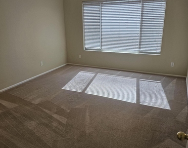 13217 W Mauna Loa Lane - Photo Thumbnail 3
