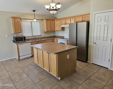 13217 W Mauna Loa Lane - Photo Thumbnail 2