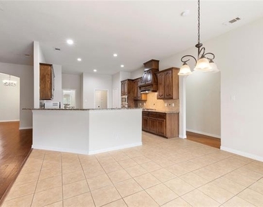 4013 Dalton Drive - Photo Thumbnail 8
