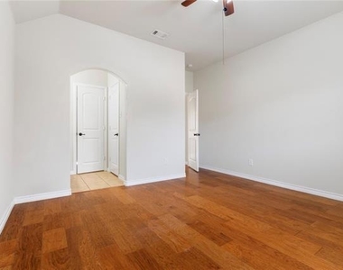 4013 Dalton Drive - Photo Thumbnail 18