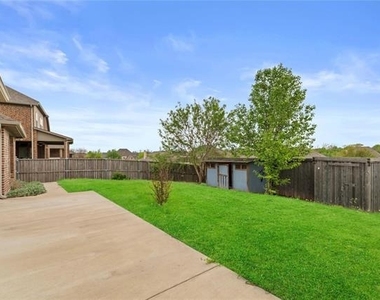 4013 Dalton Drive - Photo Thumbnail 34