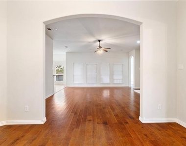 4013 Dalton Drive - Photo Thumbnail 3