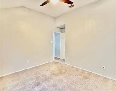 507 Thunder Trail - Photo Thumbnail 8