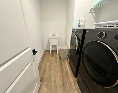 724 Danbury Street - Photo Thumbnail 24