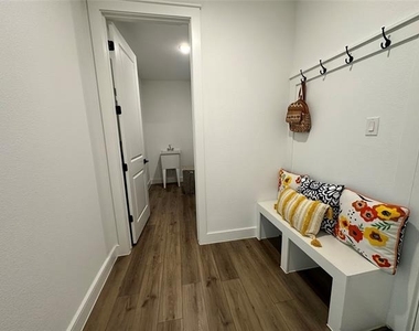 724 Danbury Street - Photo Thumbnail 23