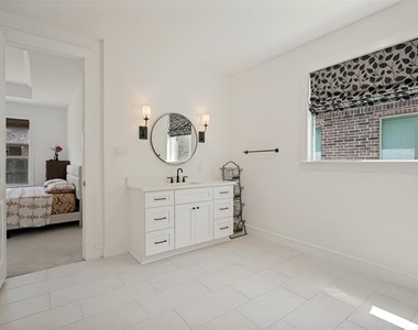 724 Danbury Street - Photo Thumbnail 15