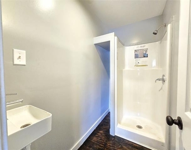 2903 Jerome Street - Photo Thumbnail 3