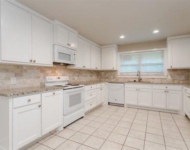 4808 Terrace Trail - Photo Thumbnail 8