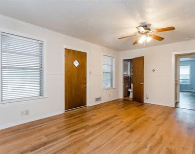 4808 Terrace Trail - Photo Thumbnail 12