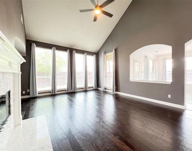 6902 Westover Drive - Photo Thumbnail 15