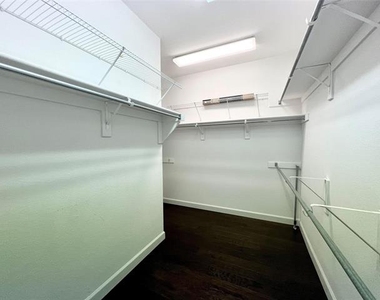 6902 Westover Drive - Photo Thumbnail 22