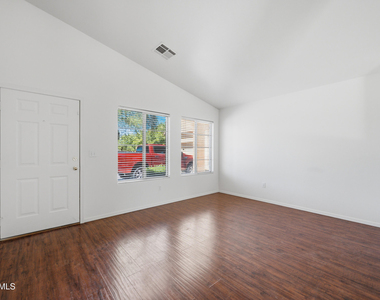 1571 E Orchid Court - Photo Thumbnail 3