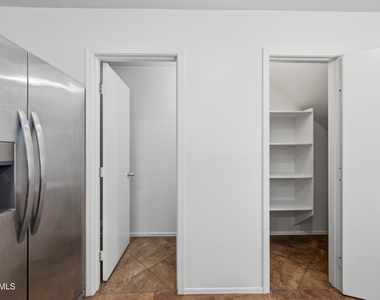 1571 E Orchid Court - Photo Thumbnail 11