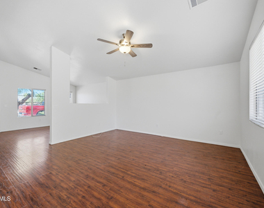 1571 E Orchid Court - Photo Thumbnail 5