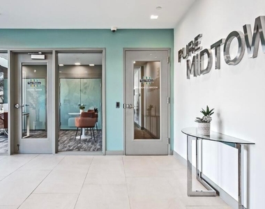 425 W Osborn Road - Photo Thumbnail 27