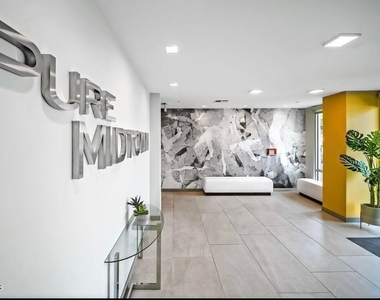 425 W Osborn Road - Photo Thumbnail 5