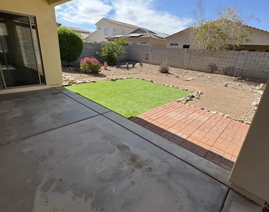 12128 W Tara Lane - Photo Thumbnail 16