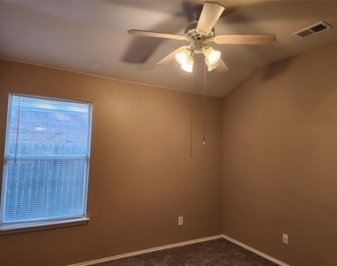 3913 Chimney Rock Drive - Photo Thumbnail 12