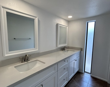 329 E Ambassador Drive - Photo Thumbnail 15