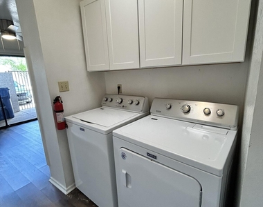 329 E Ambassador Drive - Photo Thumbnail 11