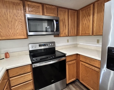 329 E Ambassador Drive - Photo Thumbnail 10