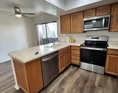 329 E Ambassador Drive - Photo Thumbnail 9