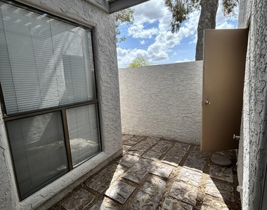 329 E Ambassador Drive - Photo Thumbnail 17