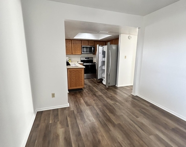 329 E Ambassador Drive - Photo Thumbnail 8