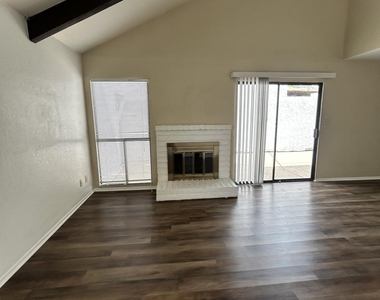 329 E Ambassador Drive - Photo Thumbnail 6