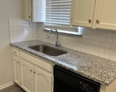 507 Hilltop Lane - Photo Thumbnail 12