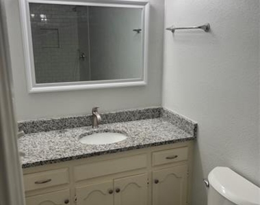 507 Hilltop Lane - Photo Thumbnail 2