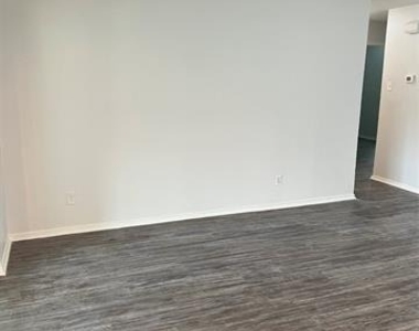 507 Hilltop Lane - Photo Thumbnail 8