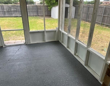 507 Hilltop Lane - Photo Thumbnail 17