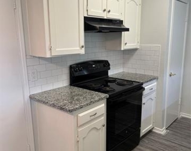 507 Hilltop Lane - Photo Thumbnail 13